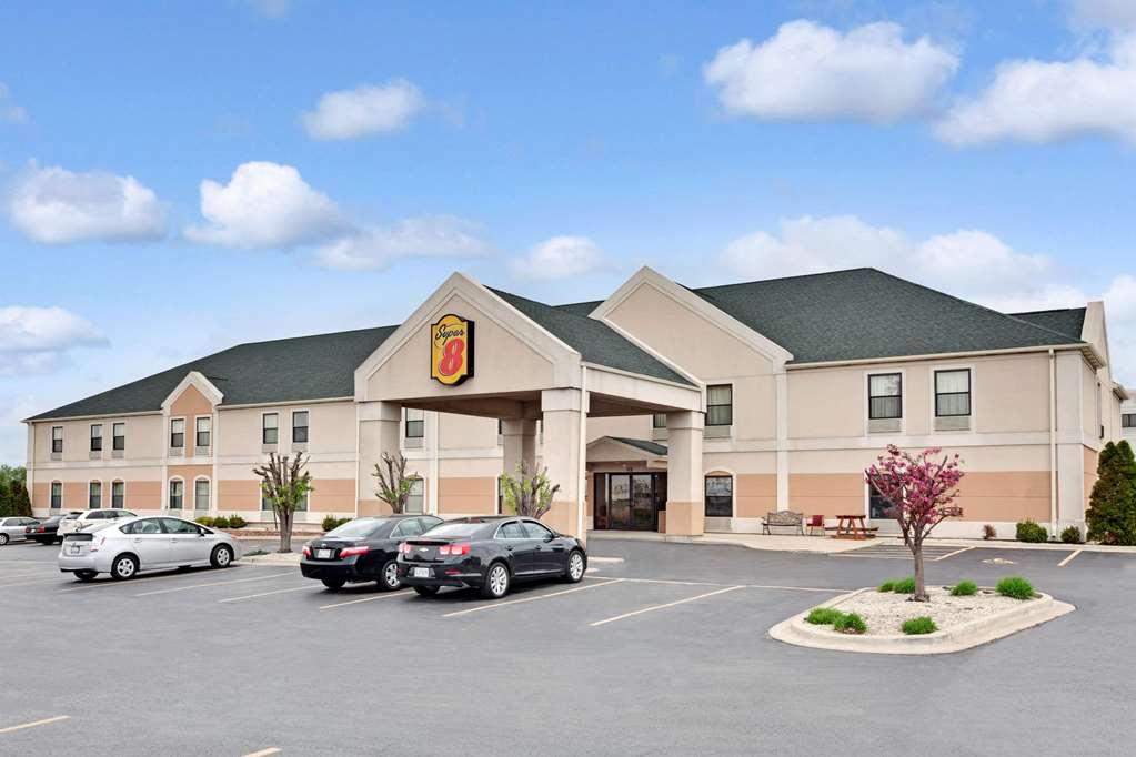 Super 8 By Wyndham Hampshire Il Hotel Exterior photo